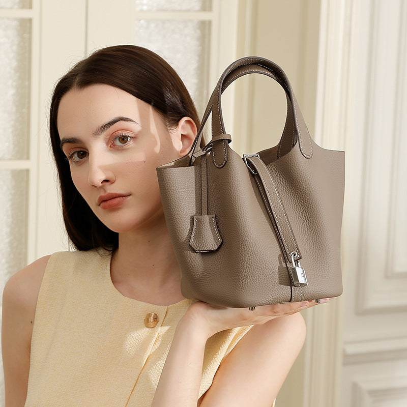 Fashionable Genuine Leather Bucket Bag With Top Handle