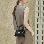 Stylish Kelly Bag With Top Handles And Shoulder Strap