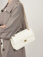 Fashionable Quilted Chain Shoulder Crossbody Bag