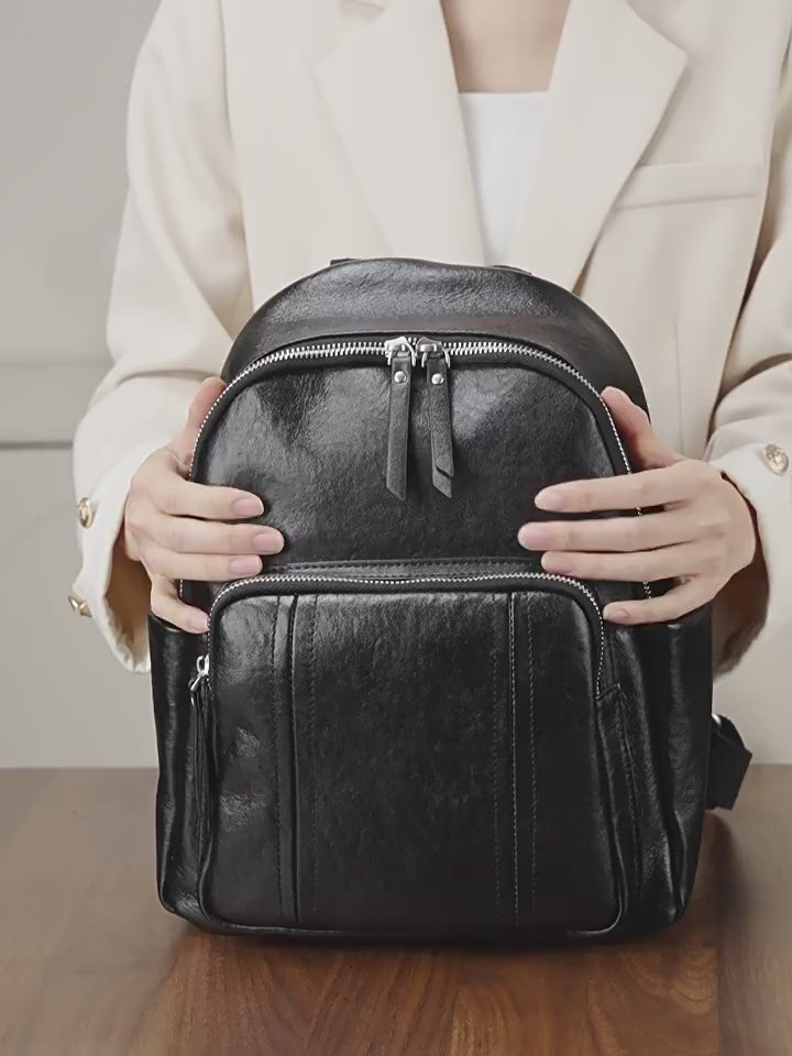 Fashionable Large Capacity Genuine Leather Backpack